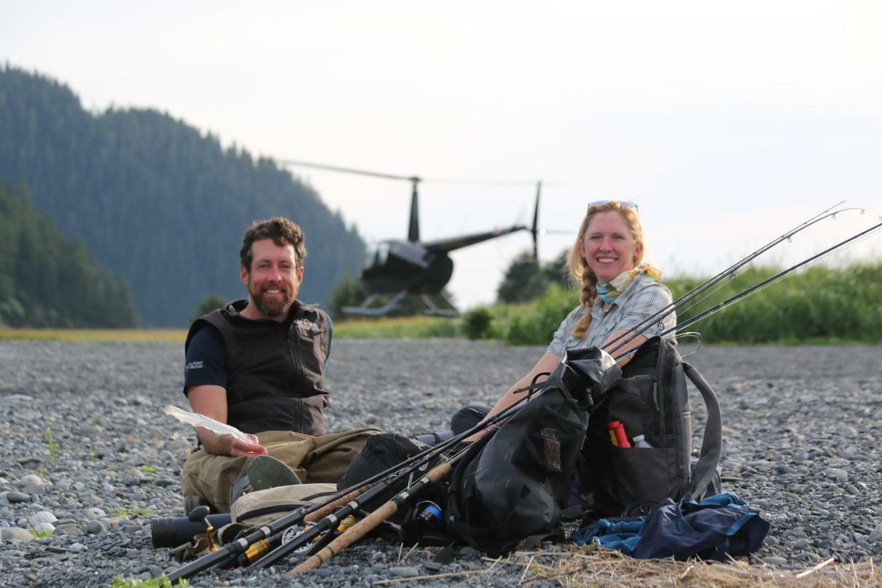 Stillpoint Lodge - All-Inclusive Halibut Cove エクステリア 写真